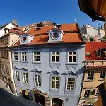 U Zlate Podkovy Apartments